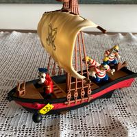 La Goletta dei Bassotti, gadget Topolino, Disney