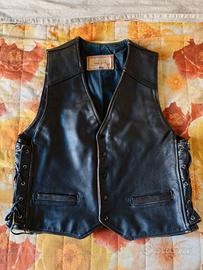 Gilet in vera pelle nera con lacci laterali