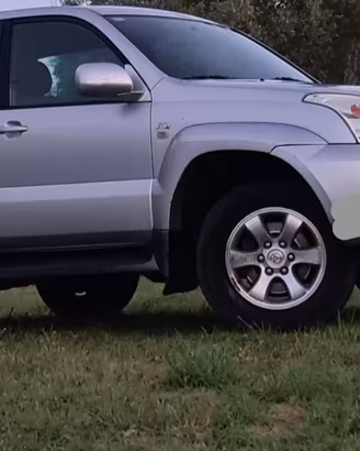 Toyota land cruiser J12 KDJ125J