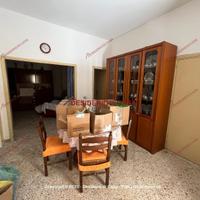 Casa, Campofelice di Roccella.