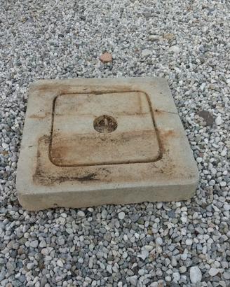 Chiusino per pozzetti in cemento con chiusura