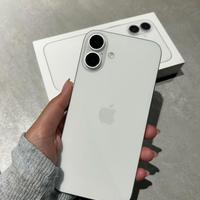 IPhone 16 bianco