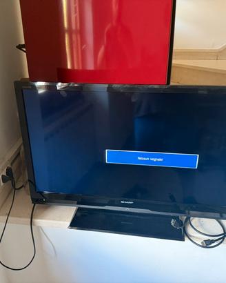 Tv sharp con decoder e telecomandi inclusi