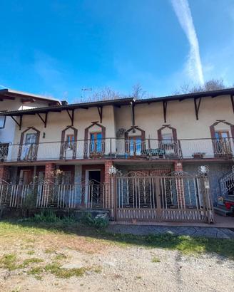 Almese in borgata casa semindipente su 3 lati