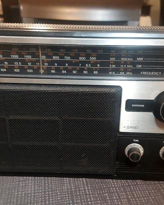 Vecchia radio vintage 