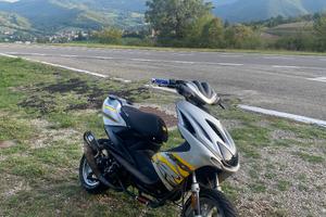Yamaha aerox 50