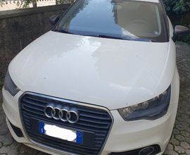 Audi A1 1.6 TDI 90 cv - neopatentati