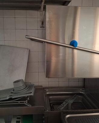 lavastoviglie professionale da ristorazione 