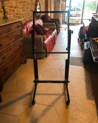 Supporto Rack mixer e altri apparati