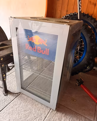 Mini frigo RedBull