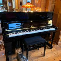 Pianoforte verticale a muro