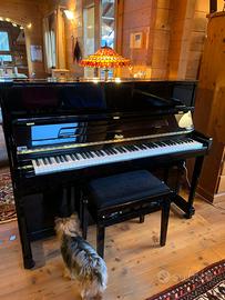 Pianoforte verticale a muro