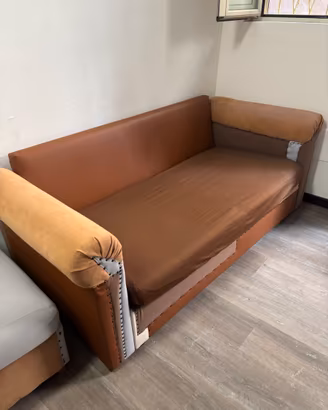 Divano e pouf contenitore