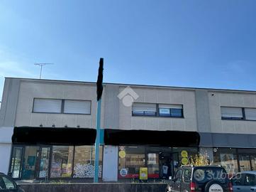 UFFICIO A LANGHIRANO