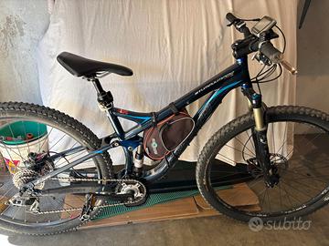 Mountain Bike Specialized Stumpjumper  elettrica