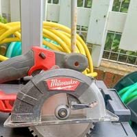 sega circolare a batteria Milwaukee