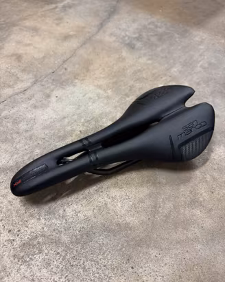 Sella San Marco Aspide Carbon per bici da corsa