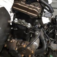  kawasaki zx10r  04 05 motore 