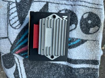 regolatore di tensione piaggio