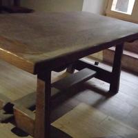 tavolone legno con sedie