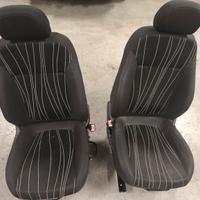 sedili Opel Corsa d 5 porte anno 2009