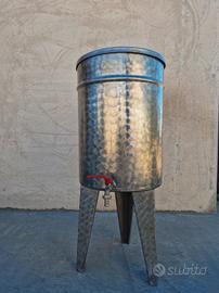 fusto 50lt acciaio inox su piedi con rubinetto
