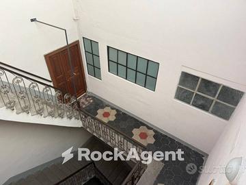 BORGO VAL DI TARO / TRILOCALE IN PALAZZO STORICO