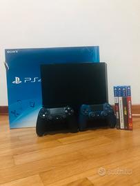 Ps4 500gb due controller e 3 giochi