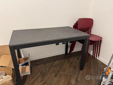 Tavolo cucina e sedie