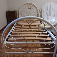 Rete letto con testiera