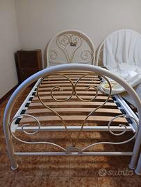 Rete letto con testiera