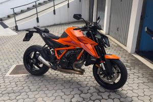 KTM 1390 super duke R