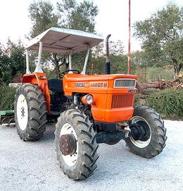 Trattore FIAT modello 480 DT