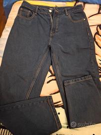 pantaloni jeans