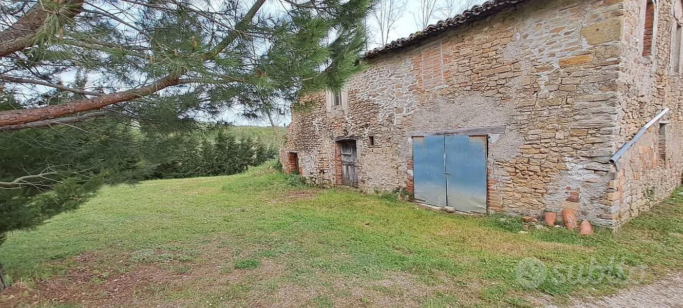 casale,rustico Montefalcone Appennino (Marche) - Vista 2