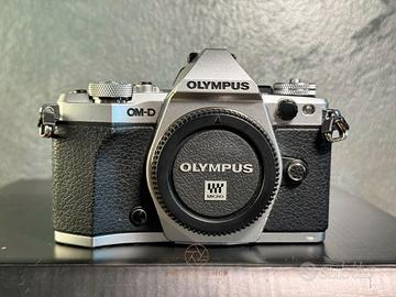 Olympus OM-D E-M5 II omd em5 mark 2