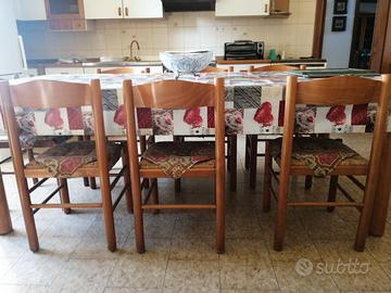 GRANDE TAVOLO CON 6 SEDIE