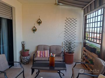 salotto da giardino marrone e caffe ferro battuto