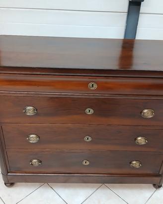 Comò in noce del 1800