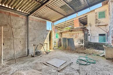 CASA SEMINDIPENDENTE A MONSUMMANO TERME