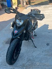Ducati Hypermotard 1100 evo