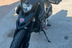 Ducati Hypermotard 1100 evo