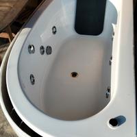 vasca idromassaggio per bagno 