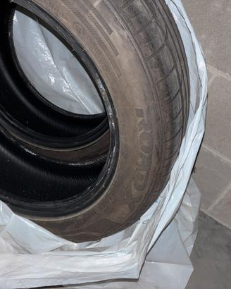 Gomme auto