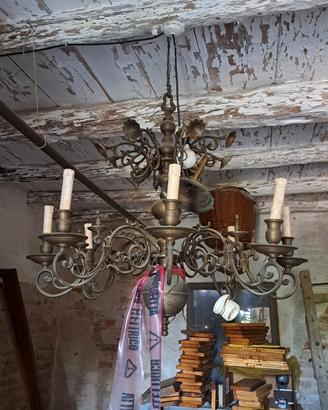 lampadario vintage in ottone