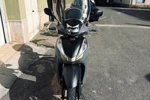 Honda SH 300