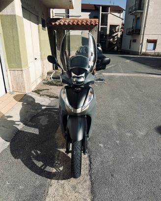 Honda SH 300