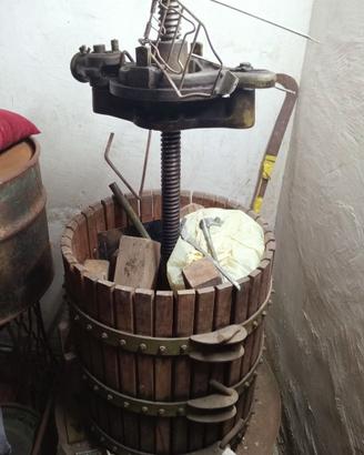 Attrezzatura per vino