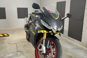 RSV4 1100 - 2025