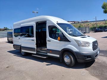 Ford transit 18 posti